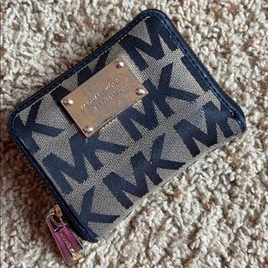 Logo MK small wallet